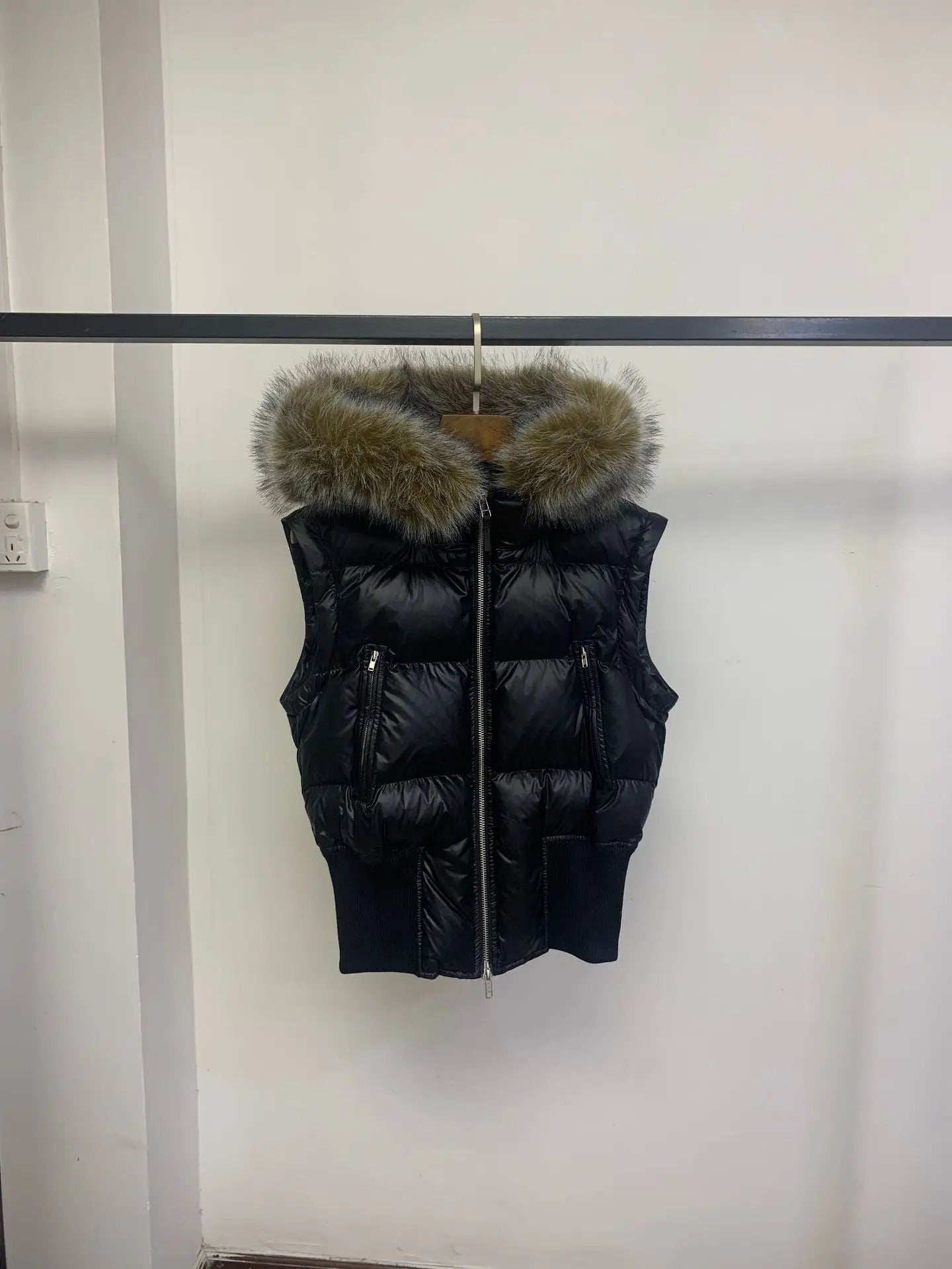 Doudoune « TrendNova Skyline Puffer » – Hiver Chic & Urbain ❄️🏙️