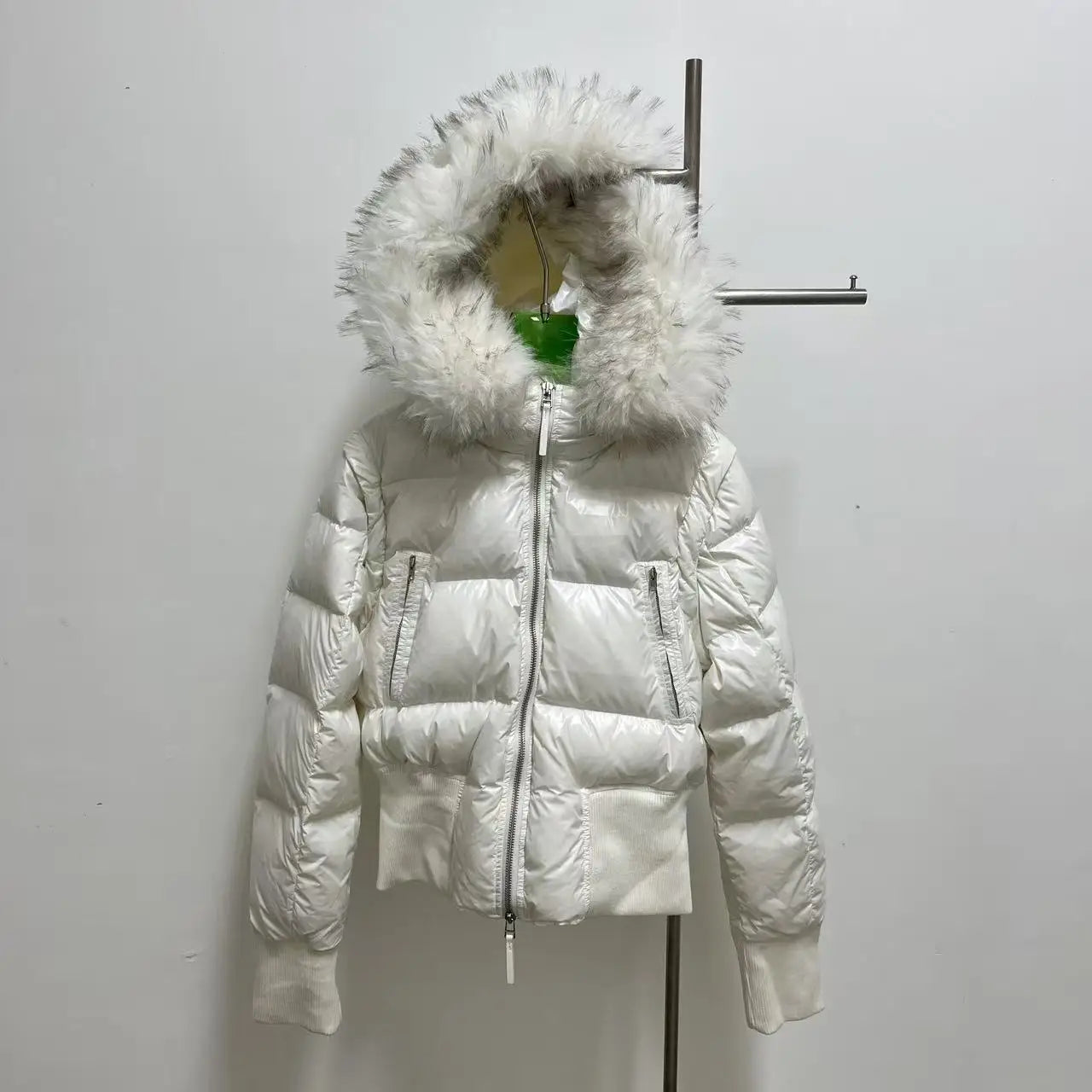 Doudoune « TrendNova Skyline Puffer » – Hiver Chic & Urbain ❄️🏙️
